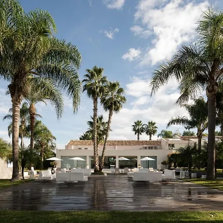 Carlino House