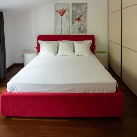 Holiday home Carlino House