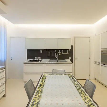 Carlino House