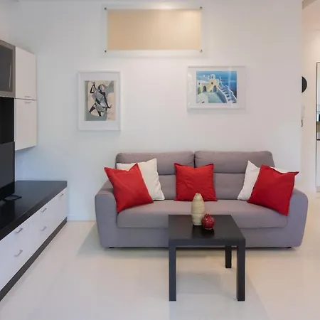 Holiday home Carlino House *