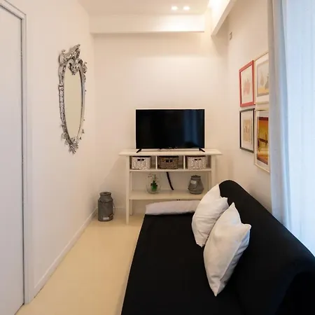 Carlino House *