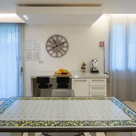 Carlino House *