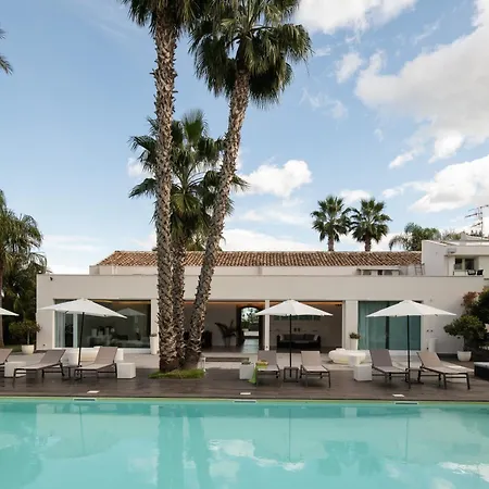 Carlino House Holiday home *